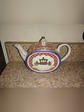 Vintage James Sadler Queen Elizabeth II Golden Jubilee Commemorative Teapot